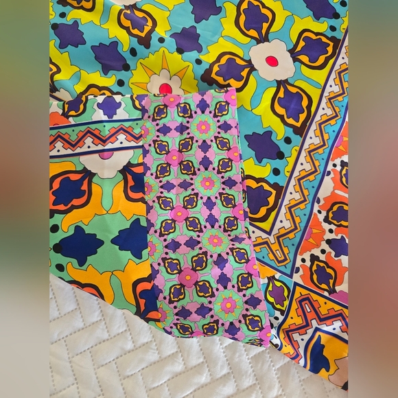 Zara Colorful Floral Kimono Robe - Picture 11 of 12